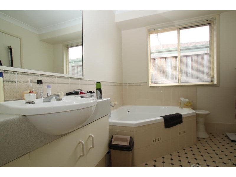 8 John Hunter Grove, Mount Annan NSW 2567