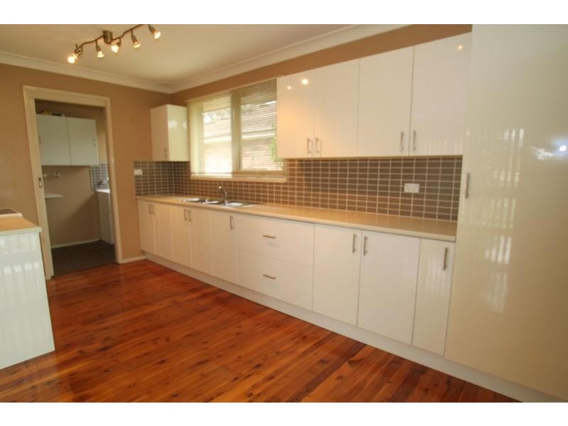 17 Woodland Crescent, Narellan NSW 2567