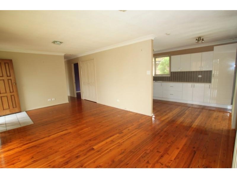 17 Woodland Crescent, Narellan NSW 2567