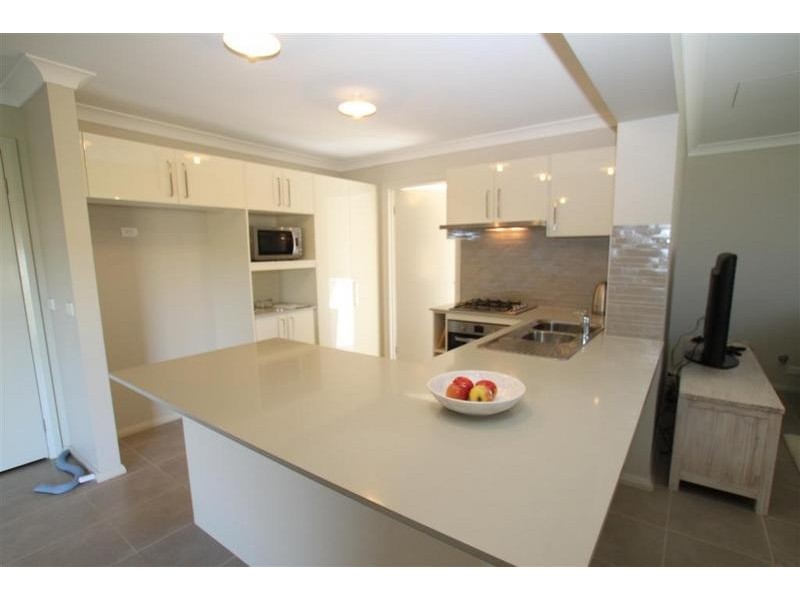 90 Bandara Circuit, Spring Farm NSW 2570