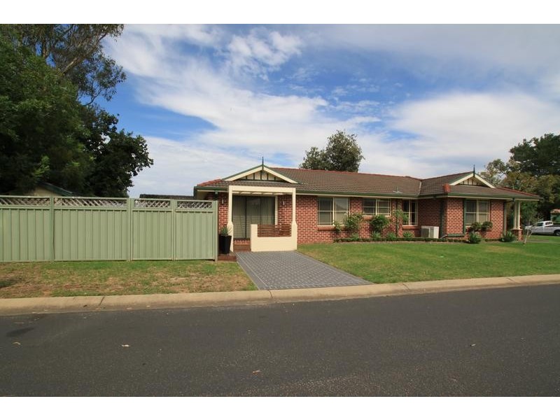 15 Cormo Close, Elderslie NSW 2570