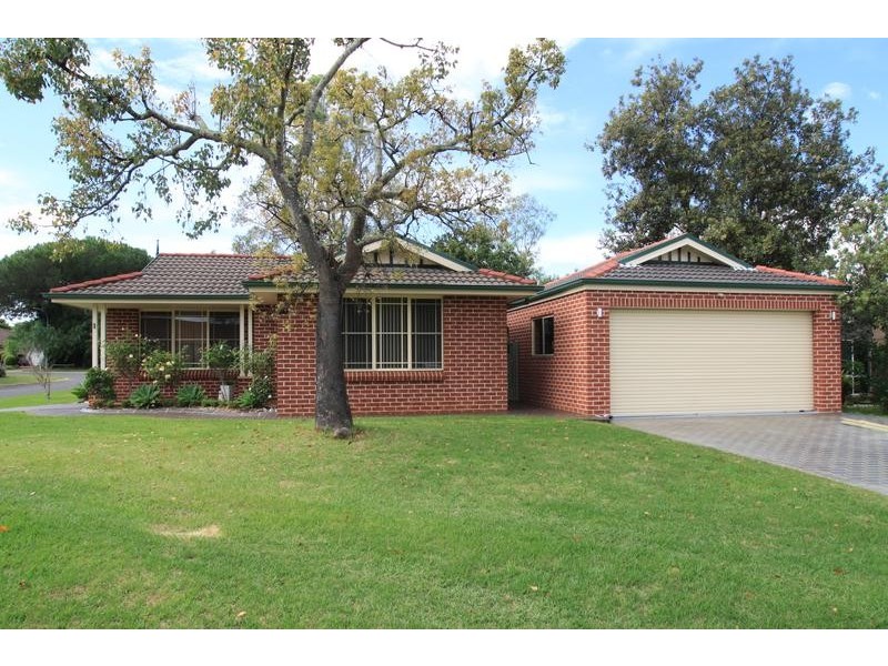 15 Cormo Close, Elderslie NSW 2570
