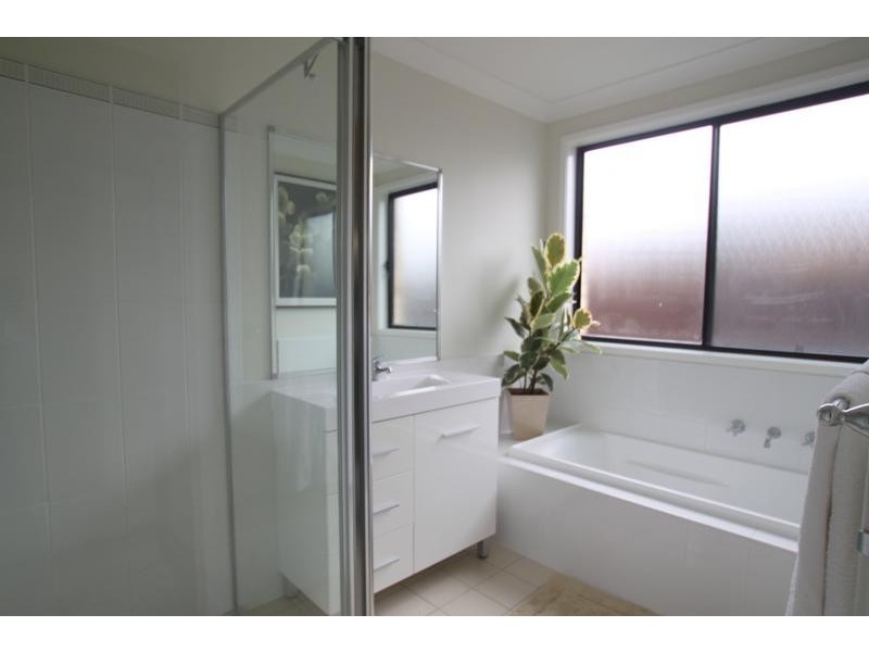 46 Belmont Avenue, Spring Farm NSW 2570