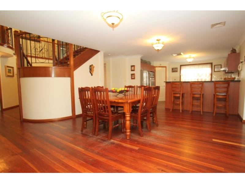 9 Wilmott Court, Camden Park NSW 2570