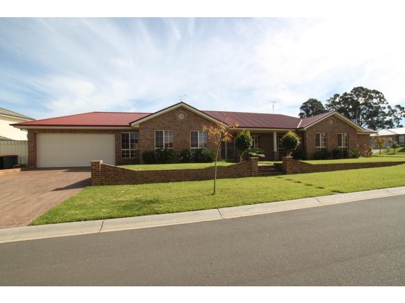 17 Oatley Circuit, Harrington Park NSW 2567