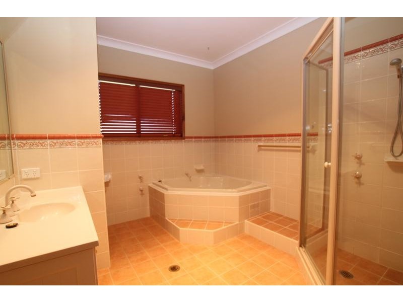 17 Oatley Circuit, Harrington Park NSW 2567