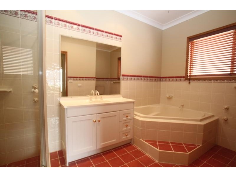 17 Oatley Circuit, Harrington Park NSW 2567