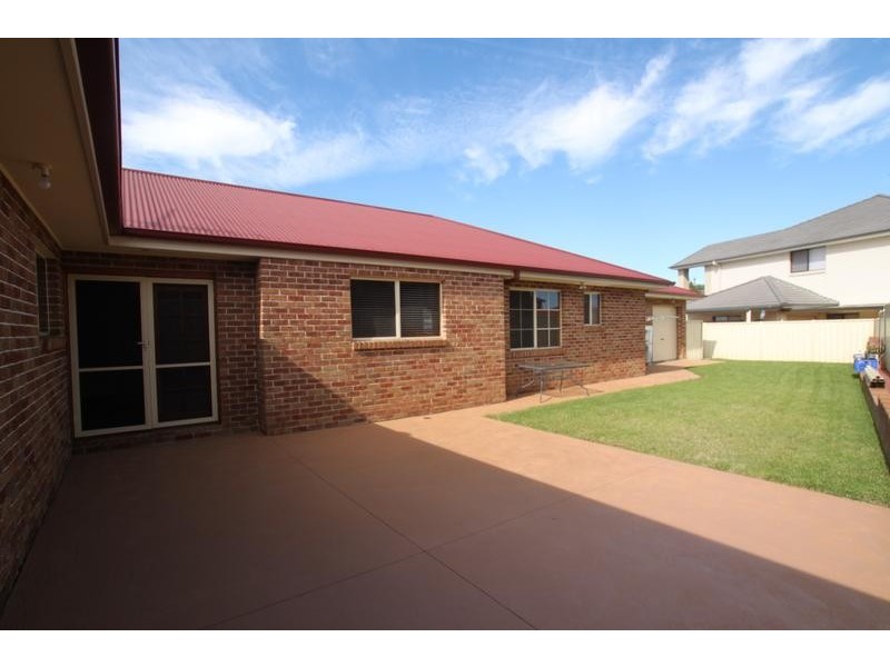 17 Oatley Circuit, Harrington Park NSW 2567