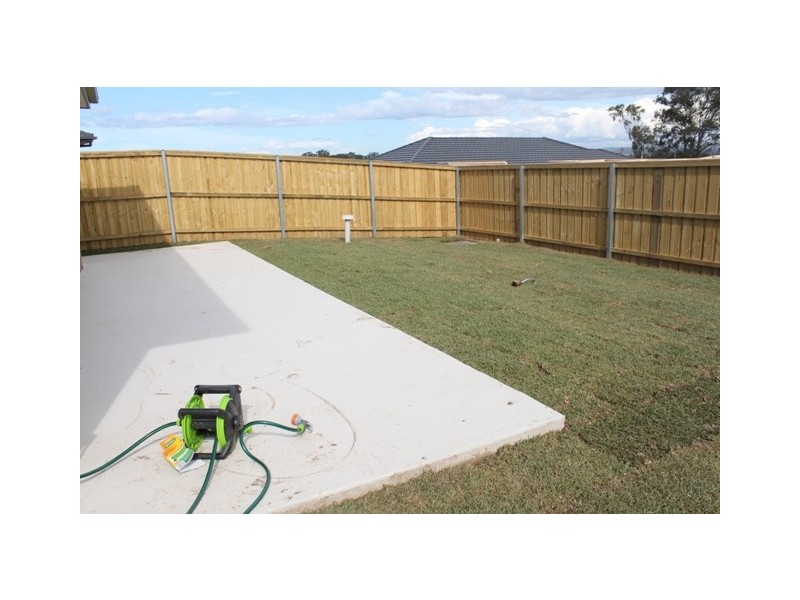 4 Hinton Street, Spring Farm NSW 2570