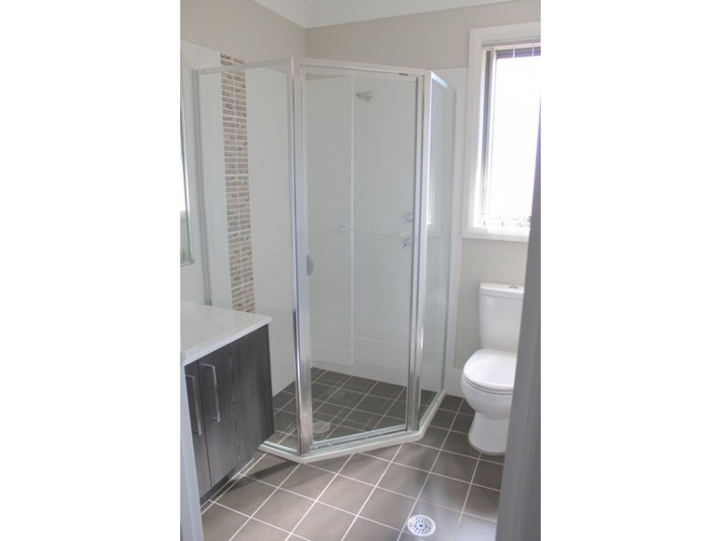 4 Hinton Street, Spring Farm NSW 2570