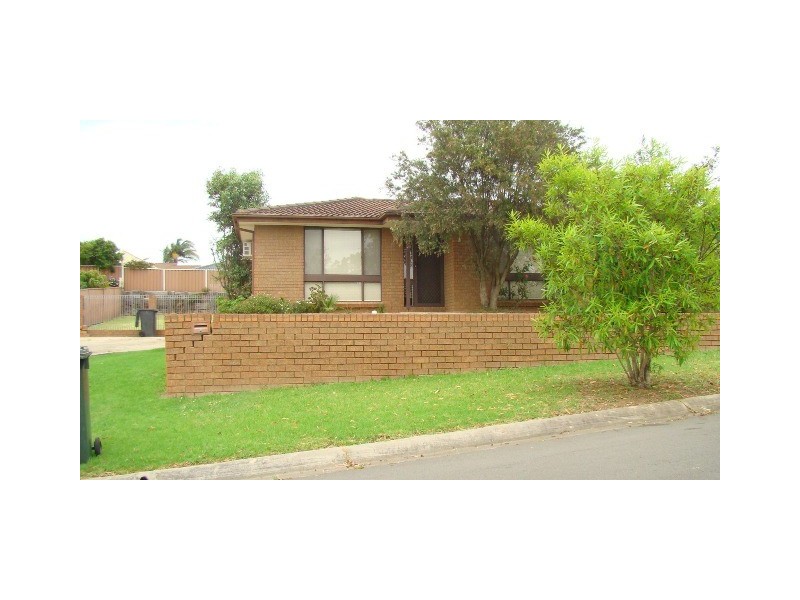 4 Armstrong Street, Raby NSW 2566