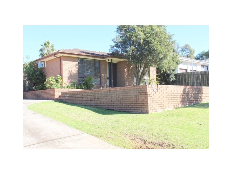 4 Armstrong Street, Raby NSW 2566