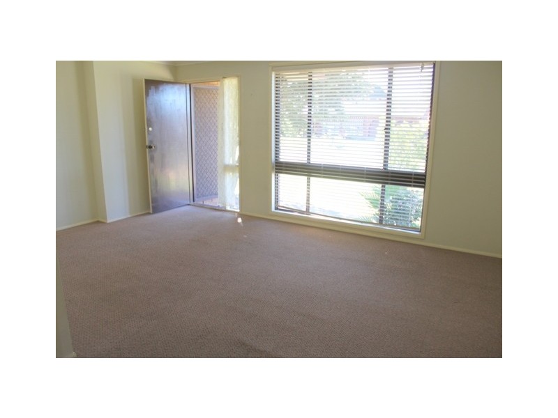 4 Armstrong Street, Raby NSW 2566