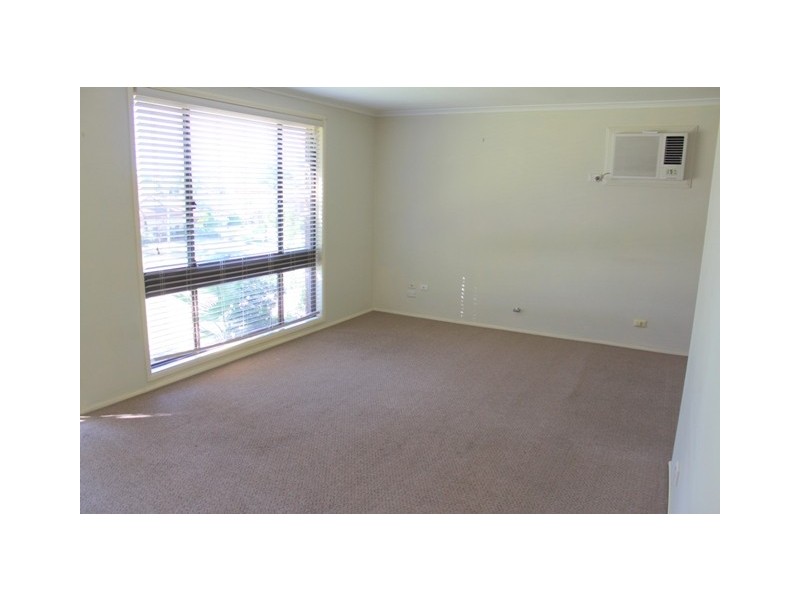 4 Armstrong Street, Raby NSW 2566