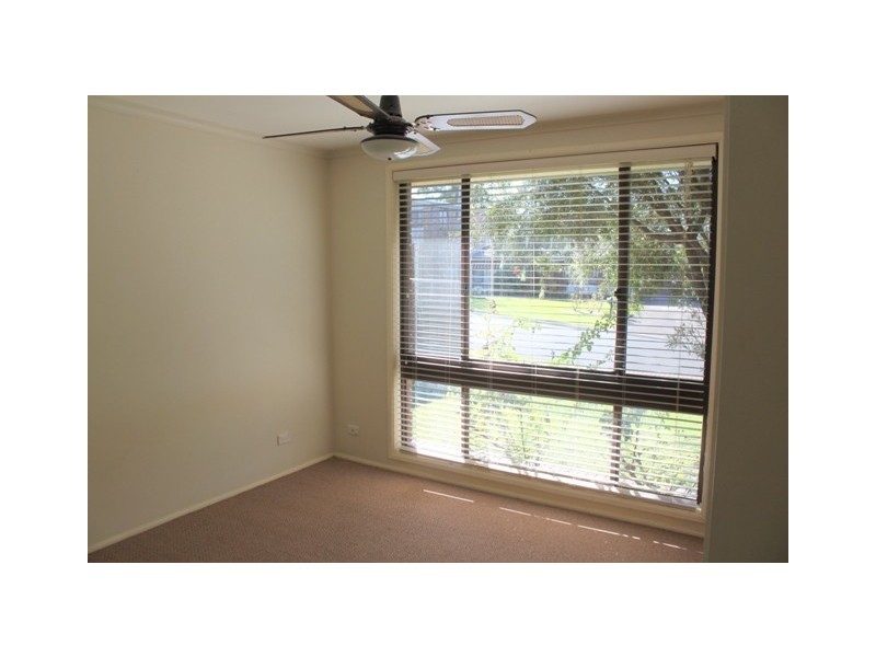 4 Armstrong Street, Raby NSW 2566