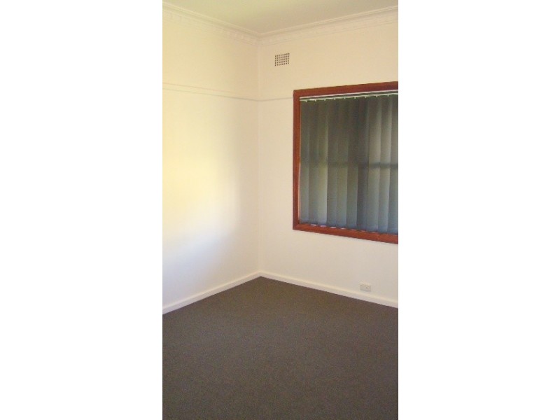 15 Bocking Avenue, Bradbury NSW 2560