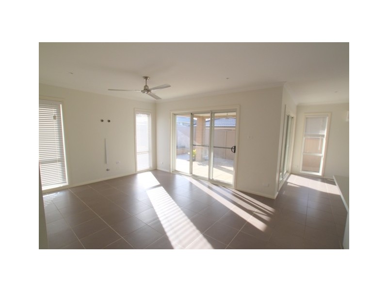 6 Gallina Drive, Spring Farm NSW 2570