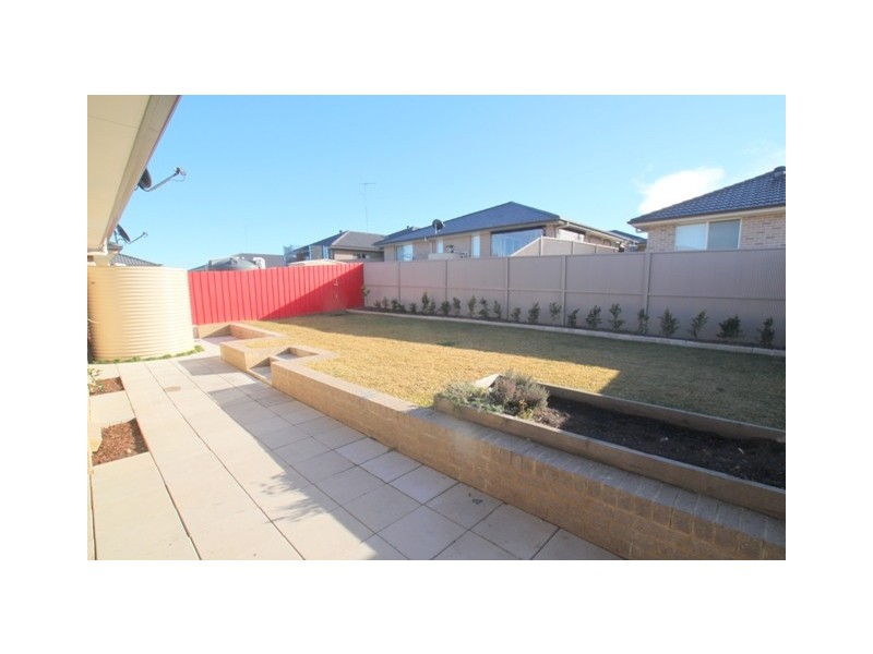 6 Gallina Drive, Spring Farm NSW 2570