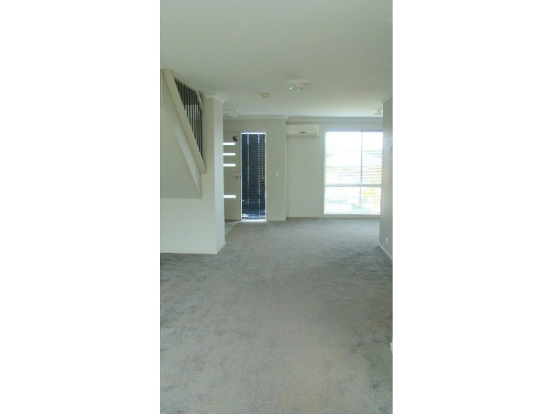 18 Belmont Avenue, Spring Farm NSW 2570