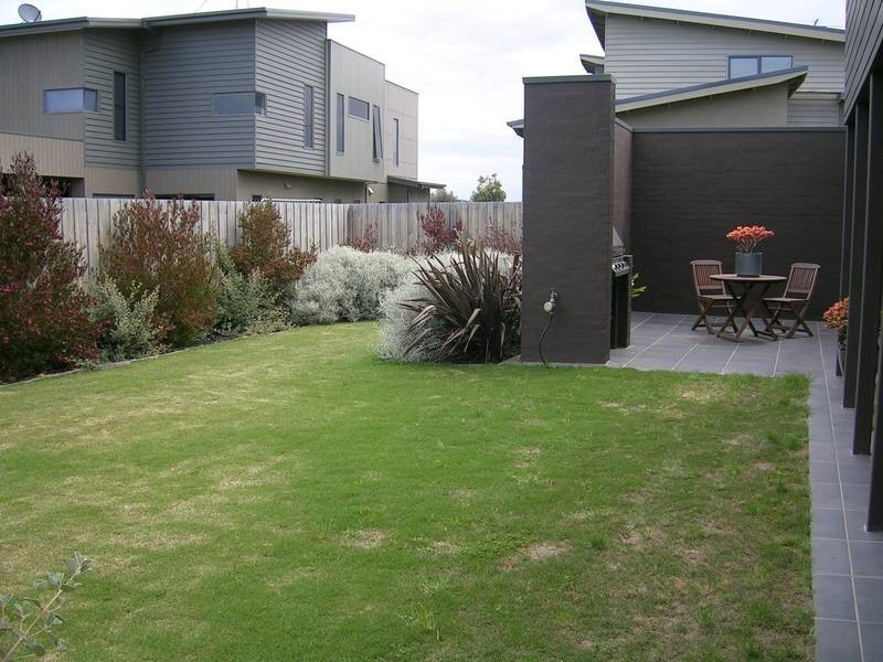 6 ST GEORGES WAY, Torquay VIC 3228