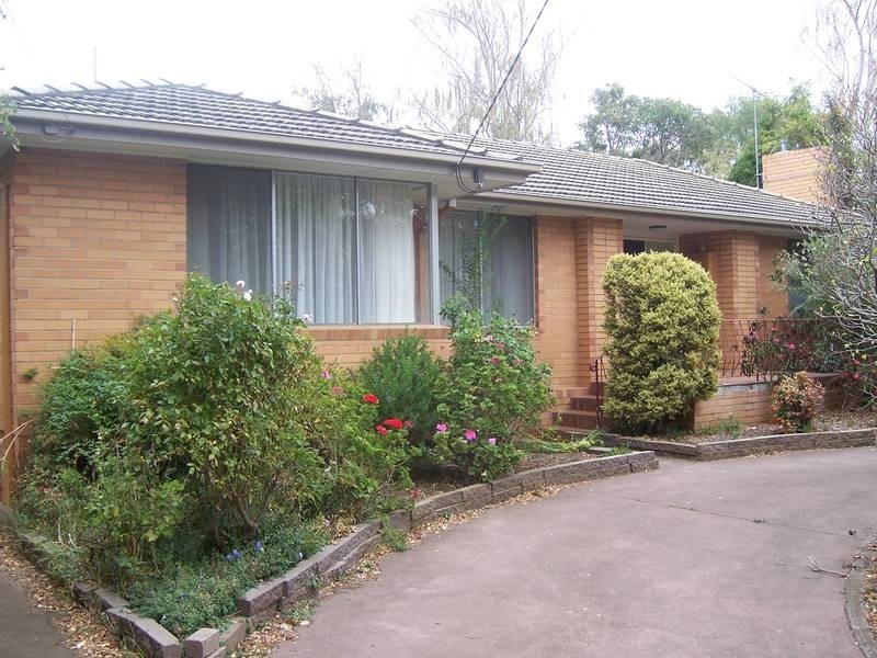 6 TORULOSA COURT, Highton VIC 3216