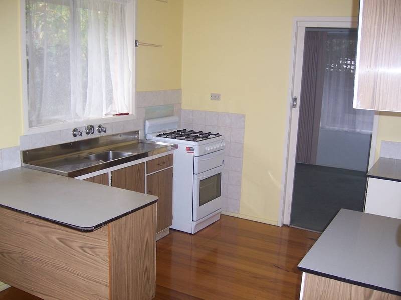 6 TORULOSA COURT, Highton VIC 3216