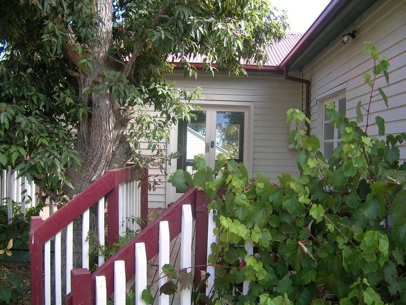 25 GREAT OCEAN ROAD, Torquay VIC 3228
