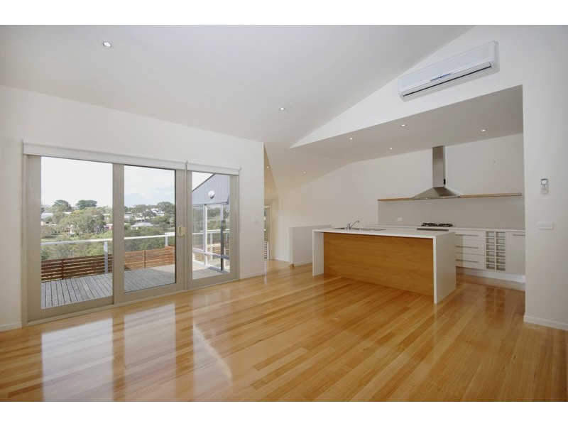 33A HIGHLANDER STREET, Torquay VIC 3228