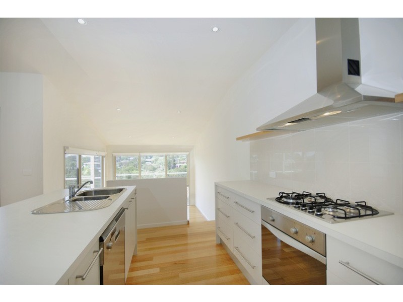 33A HIGHLANDER STREET, Torquay VIC 3228