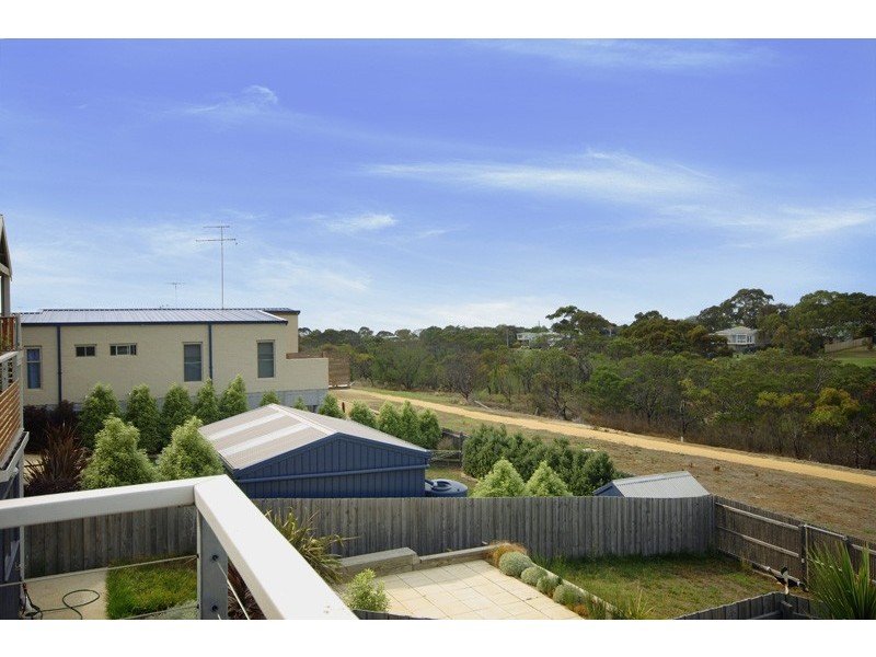 33A HIGHLANDER STREET, Torquay VIC 3228