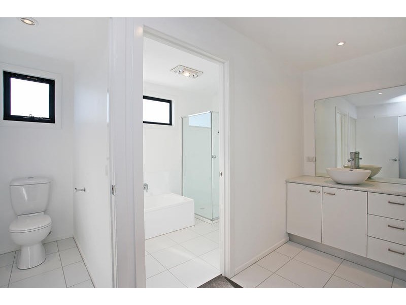 10 BEACHLEY LANE, Torquay VIC 3228