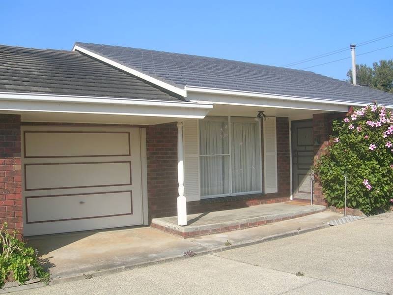 1/28-30 Bristol Rd, Torquay VIC 3228
