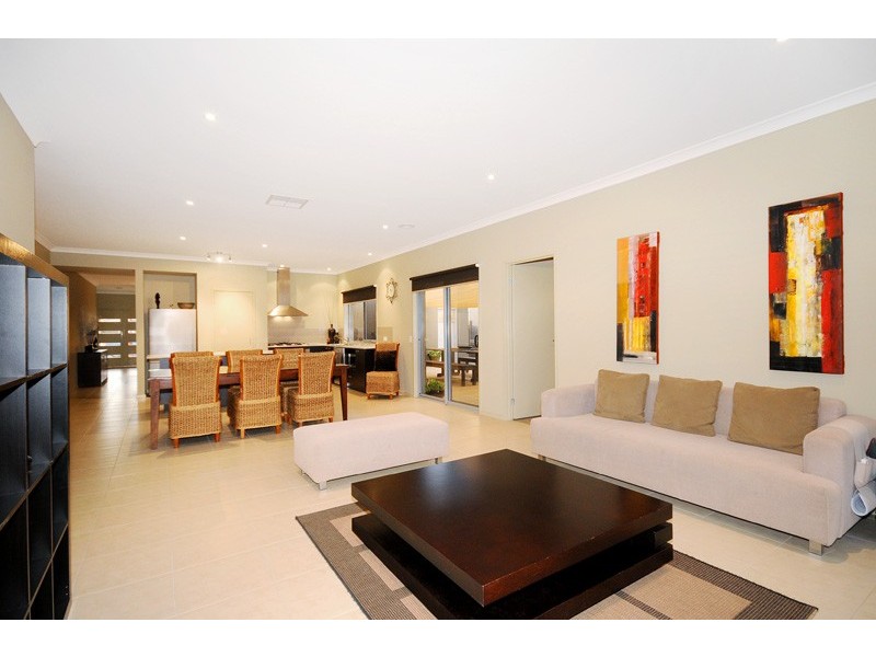 3 LOWDON PLACE, Torquay VIC 3228