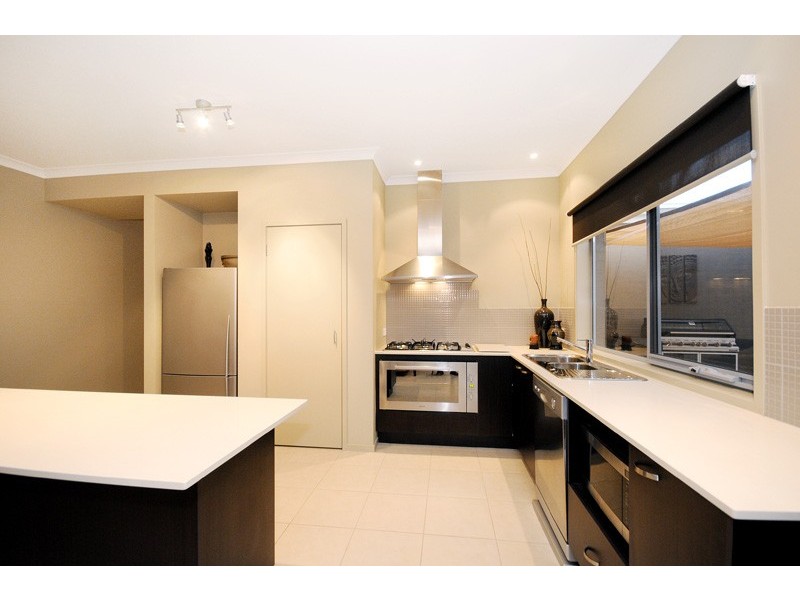 3 LOWDON PLACE, Torquay VIC 3228