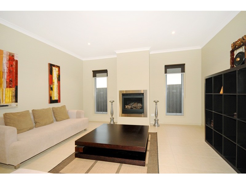 3 LOWDON PLACE, Torquay VIC 3228