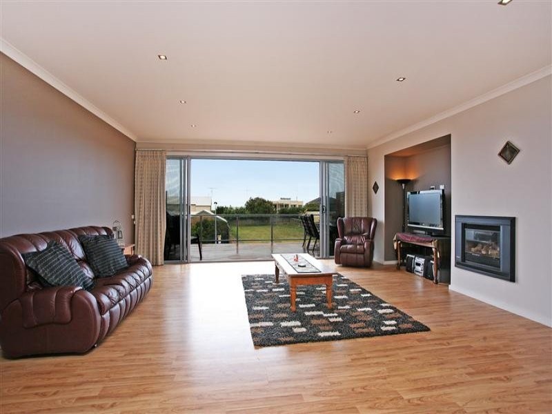 17 MIRANDA CLOSE, Torquay VIC 3228