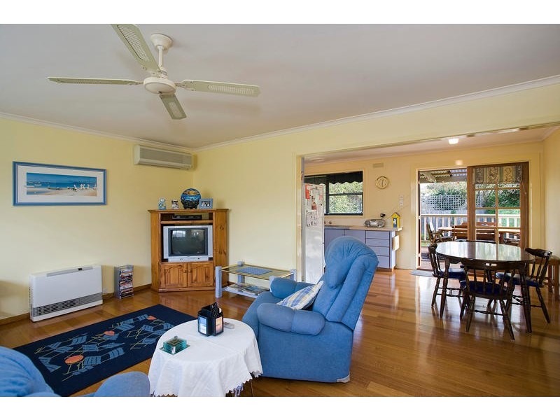 2/45 FISCHER STREET, Torquay VIC 3228