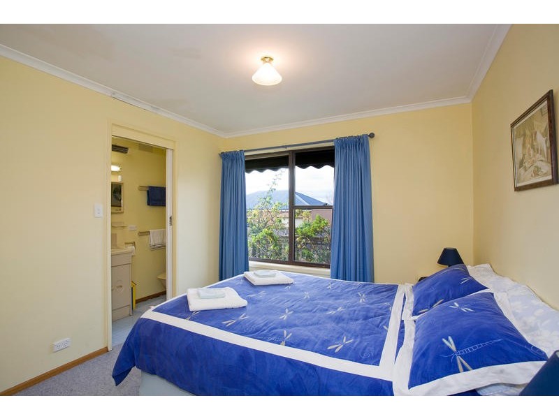 2/45 FISCHER STREET, Torquay VIC 3228