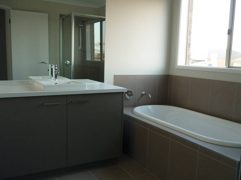 20 GRENACHE DRIVE, Waurn Ponds VIC 3216