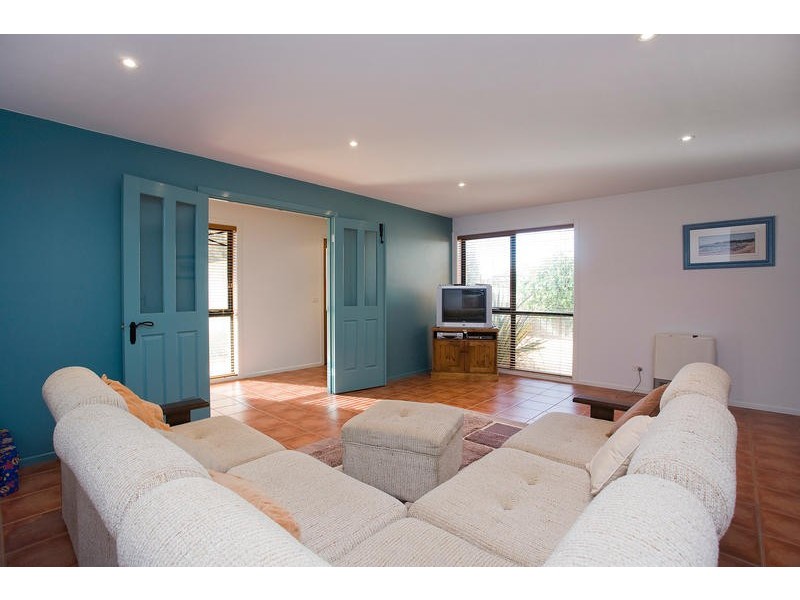 2/3 KOOMEELA DRIVE, Torquay VIC 3228