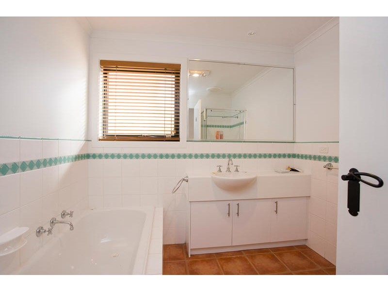 2/3 KOOMEELA DRIVE, Torquay VIC 3228