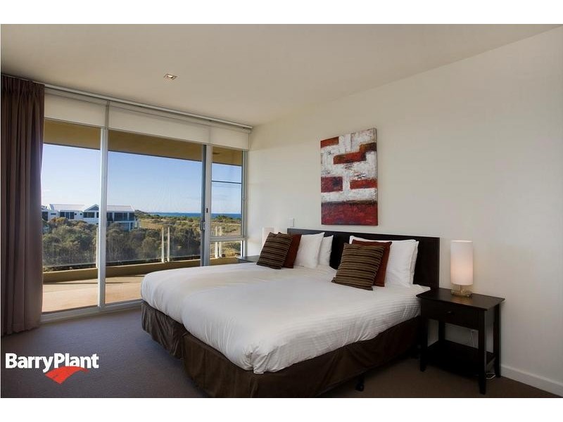 331/100 THE ESPLANADE, Torquay VIC 3228