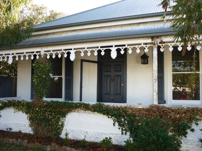 2 PARKER STREET, Torquay VIC 3228
