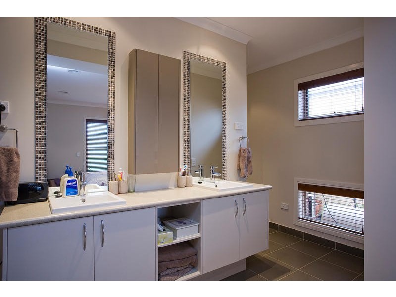 13 LORAMA STREET, Torquay VIC 3228