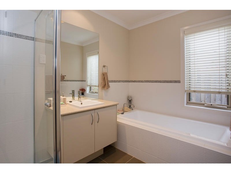 13 LORAMA STREET, Torquay VIC 3228