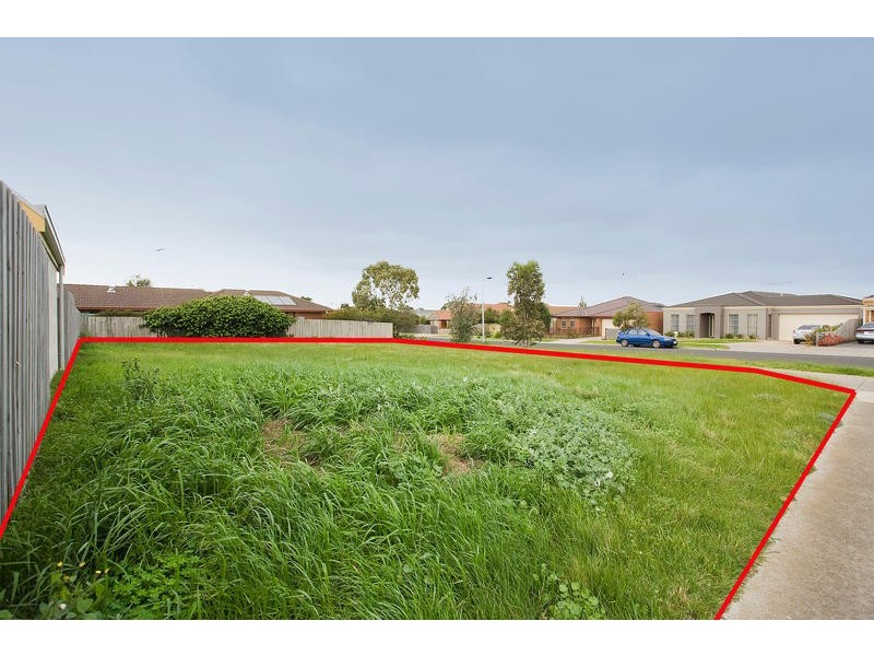 2 GRANGE CRESCENT, Torquay VIC 3228