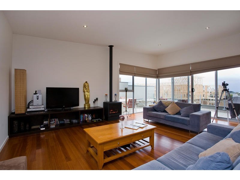 2/32 ANDERSON STREET, Torquay VIC 3228