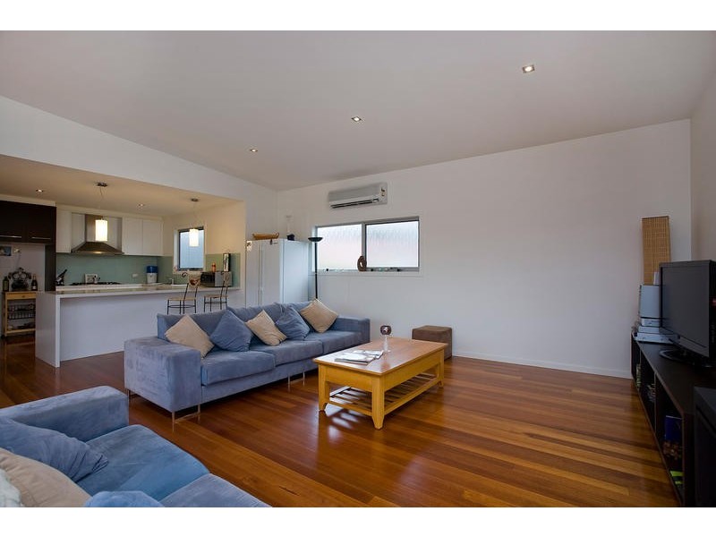 2/32 ANDERSON STREET, Torquay VIC 3228