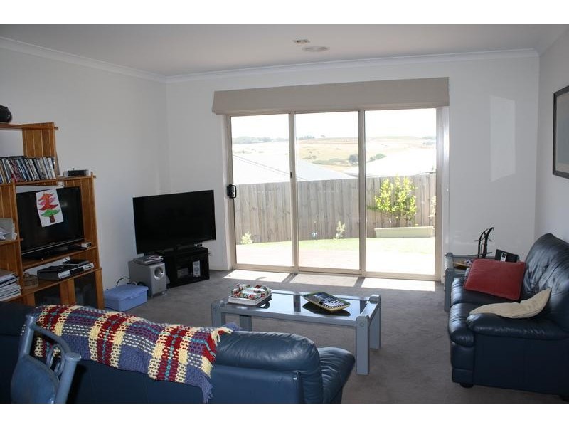 14 Warrin St, Torquay VIC 3228