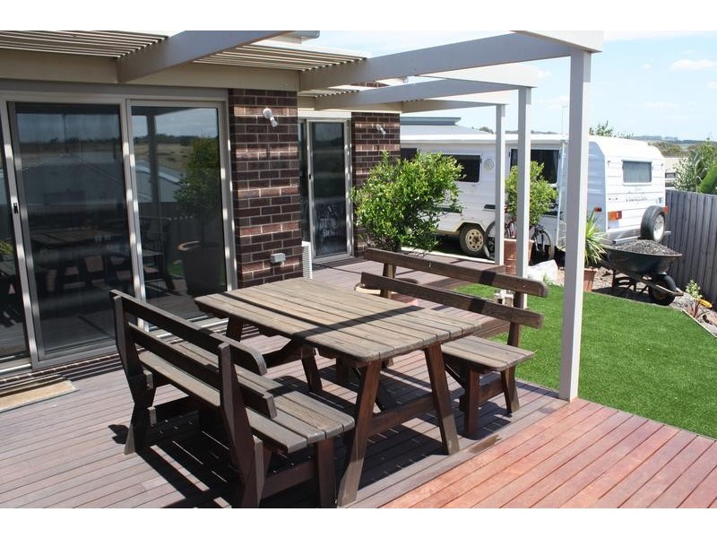 14 Warrin St, Torquay VIC 3228